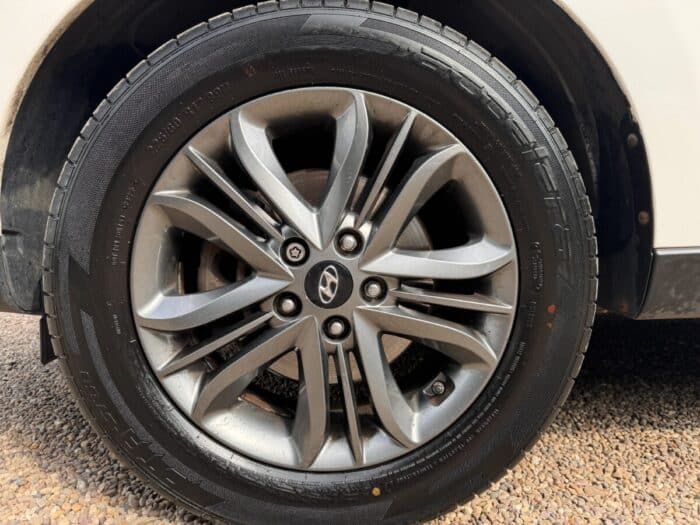HYUNDAI IX35 NO CREDIT CHECK Car Finance16