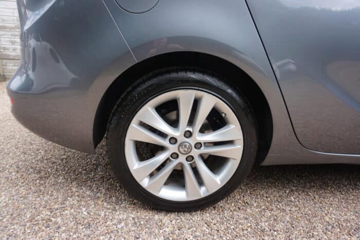 Vauxhall Zafira Tourer Guaranteed Car Finance11