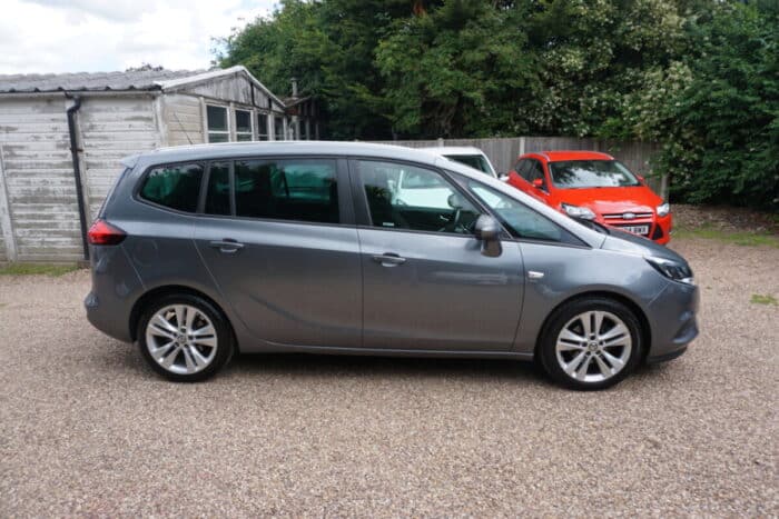 Vauxhall Zafira Tourer Guaranteed Car Finance8