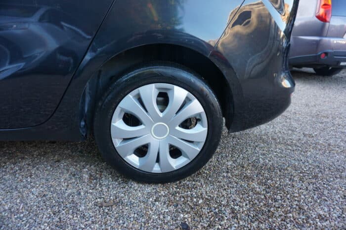 Zafira Guaranteed Car Finance 13