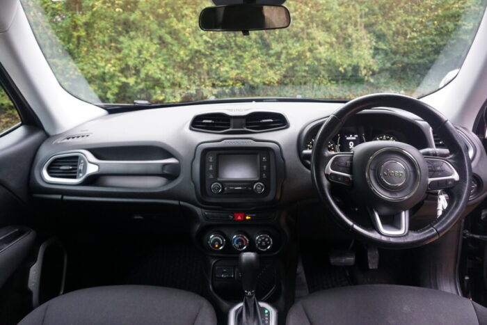 Jeep Renegade 1.4 Longitude Automatic Black 2016 - photo 19
