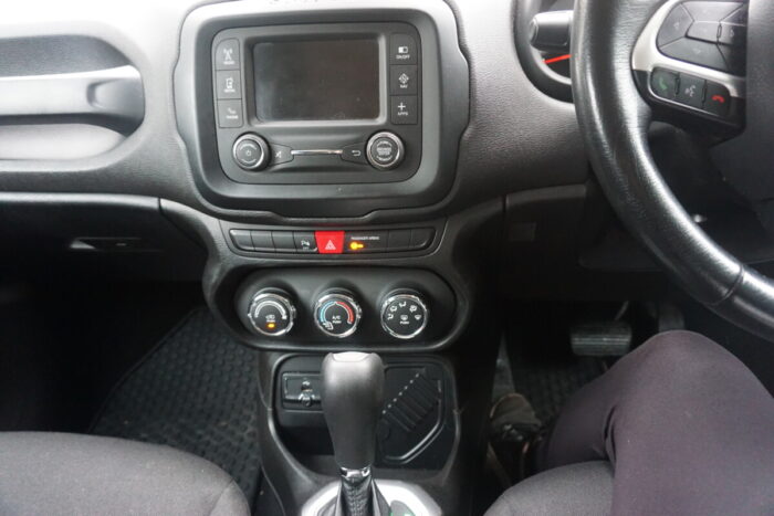 Jeep Renegade 1.4 Longitude Automatic Black 2016 - photo 23
