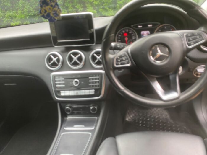 Mercedes A Class 1.5 SE Automatic Black 2017 - photo 21
