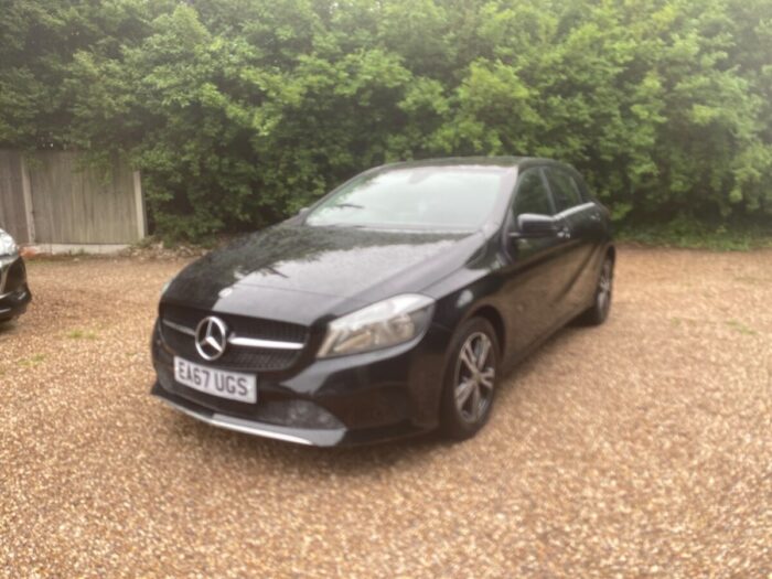 Mercedes A Class 1.5 SE Automatic Black 2017 - photo 3