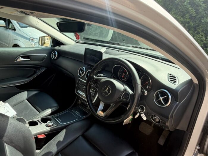 Mercedes A Class 1.5 Sport Automatic Silver 2017 - photo 8