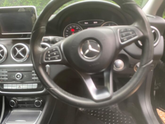 Mercedes A Class 1.5 SE Automatic Black 2017 - photo 9